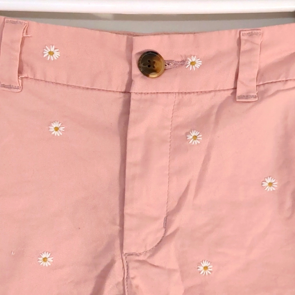 Pink Daisy Patterned Shorts - Picture 2 of 4